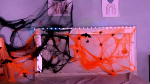 Snapshot of emily_castillo_1 chatting on October 8, 4:58 am emily_castillo_1 online show from October 8, 4:58 am