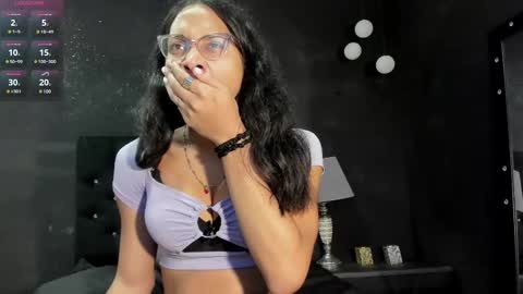 Snapshot of emilygomezz chatting on February 14, 11:31 am Emily online show from February 14, 11:31 am