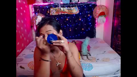 Snapshot of emilytssweet chatting on December 20, 1:22 pm Emily online show from December 20, 1:22 pm
