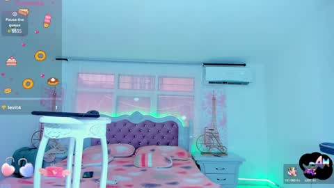 Snapshot of emmahills_sex chatting on January 29, 1:28 pm Emma online show from January 29, 1:28 pm