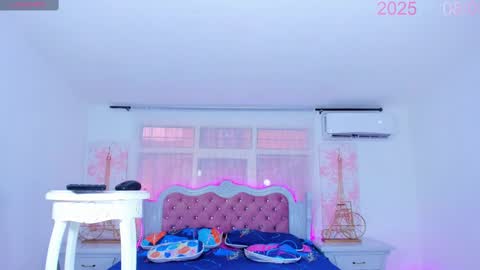 Snapshot of emmahills_sex chatting on March 8, 1:03 pm Emma online show from March 8, 1:03 pm