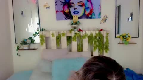 Snapshot of emmavegas19 chatting on January 14, 1:06 pm emmavegas19 online show from January 14, 1:06 pm