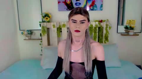Snapshot of emmavegas19 chatting on January 23, 2:07 pm emmavegas19 online show from January 23, 2:07 pm