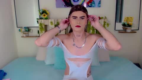Snapshot of emmavegas19 chatting on January 25, 1:03 pm emmavegas19 online show from January 25, 1:03 pm