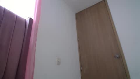 Snapshot of emmily_forever chatting on March 12, 4:35 pm emmily online show from March 12, 4:35 pm