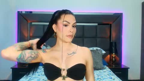 Snapshot of emmilysantibanez chatting on February 25, 12:34 pm Emmily Santibaez online show from February 25, 12:34 pm