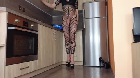 Snapshot of empress_sara chatting on February 8, 2:16 pm Empress Sara online show from February 8, 2:16 pm