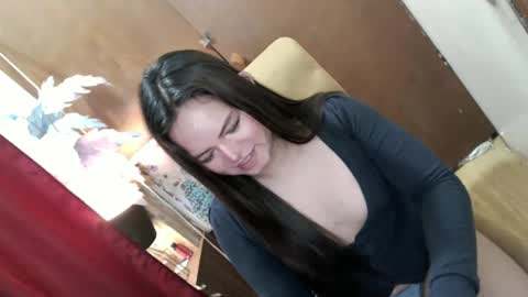 empressrheo online show from March 11, 2:32 am