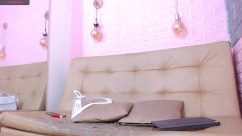 Snapshot of engel_devil chatting on January 2, 11:52 am Engel online show from January 2, 11:52 am