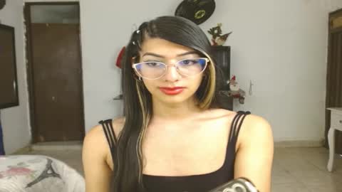 Snapshot of engiel_phoenix chatting on December 24, 5:02 pm Engiel phoenix instagram engiel 13 online show from December 24, 5:02 pm