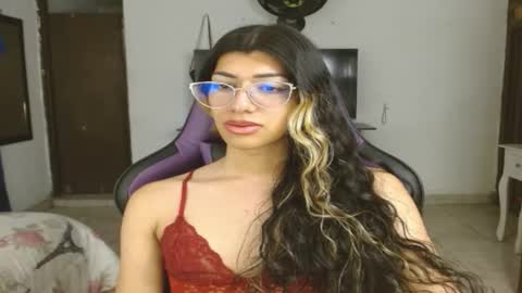 Snapshot of engiel_phoenix chatting on February 4, 12:33 pm Engiel phoenix instagram engiel 13 online show from February 4, 12:33 pm