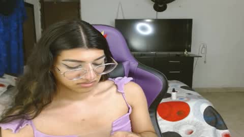 Snapshot of engiel_phoenix chatting on March 4, 6:47 am Engiel phoenix instagram engiel 13 online show from March 4, 6:47 am