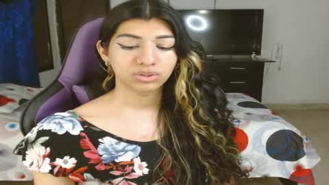 Snapshot of engiel_phoenix chatting on March 7, 12:44 am Engiel phoenix instagram engiel 13 online show from March 7, 12:44 am