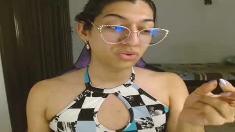 Snapshot of engiel_phoenix chatting on October 1, 11:16 pm Engiel phoenix instagram engiel 13 online show from October 1, 11:16 pm