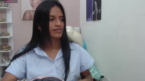 Snapshot of enyelin chatting on September 15, 10:36 pm Enyenlina online show from September 15, 10:36 pm