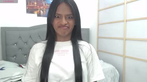 Snapshot of enyelin chatting on September 29, 5:34 pm Enyenlina online show from September 29, 5:34 pm