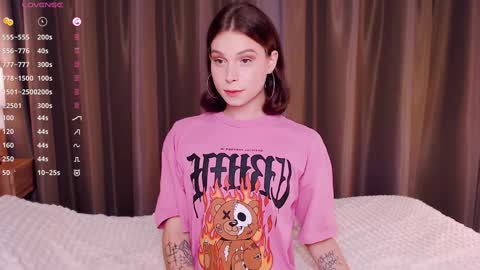 Erica online show from December 9, 11:15 am