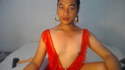 Snapshot of erika_madrigal chatting on March 8, 3:17 am erika_madrigal online show from March 8, 3:17 am