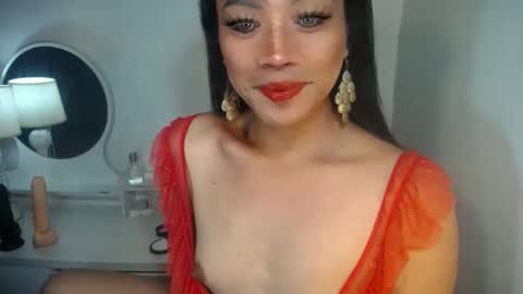 Snapshot of erika_madrigal chatting on September 21, 7:52 pm erika_madrigal online show from September 21, 7:52 pm