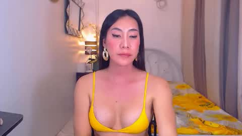 Snapshot of ervanamorge chatting on February 19, 12:25 am Ervana online show from February 19, 12:25 am