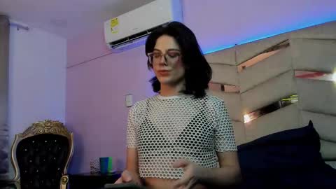 Snapshot of eterea_blow chatting on December 30, 2:53 am Eterea online show from December 30, 2:53 am