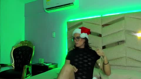 Snapshot of eterea_blow chatting on December 31, 2:51 am Eterea online show from December 31, 2:51 am