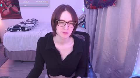 Snapshot of evavivi59 chatting on February 13, 1:33 am Vivi online show from February 13, 1:33 am
