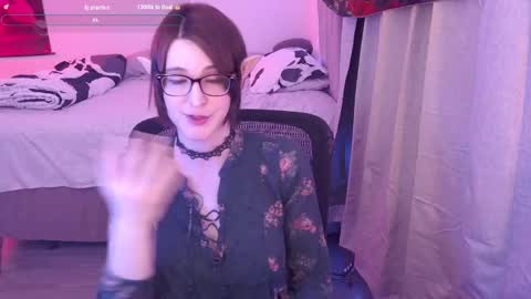 Snapshot of evavivi59 chatting on February 22, 1:55 am Vivi online show from February 22, 1:55 am