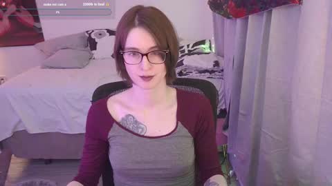Snapshot of evavivi59 chatting on March 8, 2:45 am Vivi online show from March 8, 2:45 am