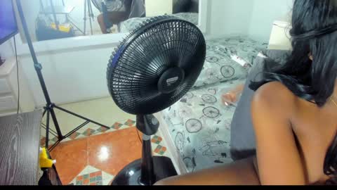 Snapshot of evelonga_707 chatting on January 17, 7:09 pm DAYANITA online show from January 17, 7:09 pm
