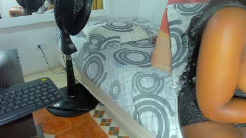 Snapshot of evelonga_707 chatting on January 30, 7:15 pm DAYANITA online show from January 30, 7:15 pm
