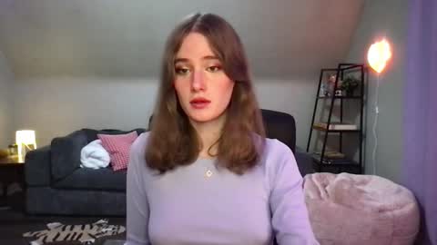 Snapshot of eviecam chatting on February 3, 12:47 am Evie3 online show from February 3, 12:47 am