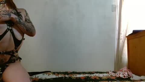 Snapshot of exolizzz66 chatting on January 21, 5:49 pm Exolizz online show from January 21, 5:49 pm