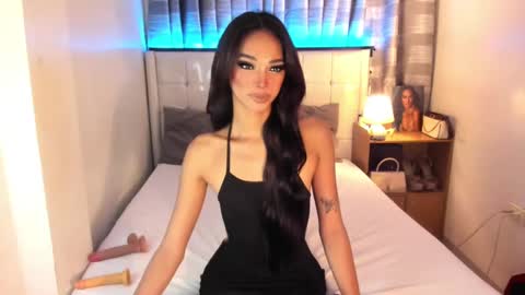 Snapshot of faelore_ chatting on January 16, 5:12 pm faelore online show from January 16, 5:12 pm