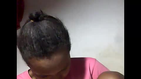 Snapshot of falielyse chatting on October 4, 7:31 am falielyse online show from October 4, 7:31 am