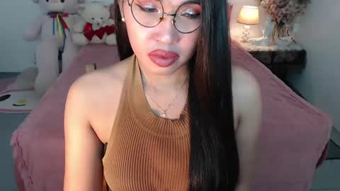 Layla online show from January 18, 12:27 pm