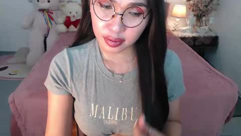 Layla online show from January 28, 3:04 am