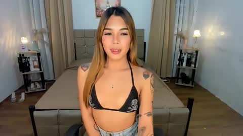 Snapshot of fascinatingtransvalerie chatting on October 5, 2:50 pm fascinatingtransvalerie online show from October 5, 2:50 pm