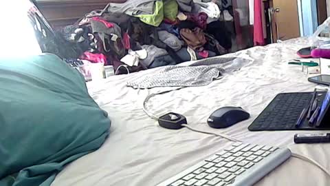 Snapshot of felicitybliss29 chatting on October 2, 9:32 am felicitybliss29 online show from October 2, 9:32 am