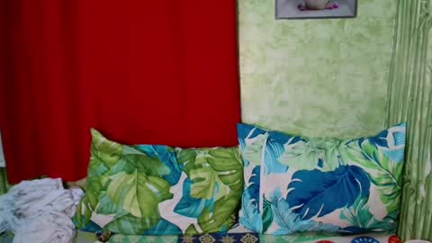Snapshot of feminine_tsx chatting on January 30, 9:57 am feminine_tsx online show from January 30, 9:57 am