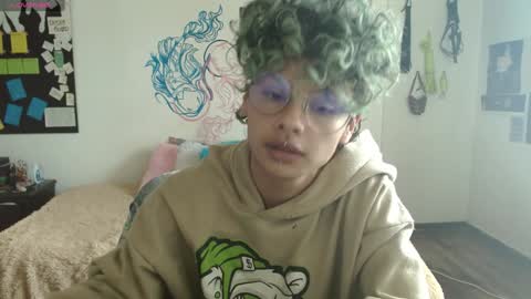 Snapshot of fenixmfx chatting on January 13, 7:10 pm Fenix online show from January 13, 7:10 pm