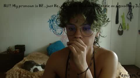 Snapshot of fenixmfx chatting on February 19, 7:27 pm Fenix online show from February 19, 7:27 pm