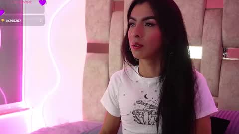 fernanda_thail_ online show from February 27, 8:15 pm