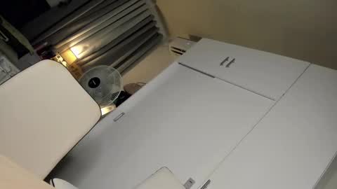 Sandy online show from December 3, 11:47 am