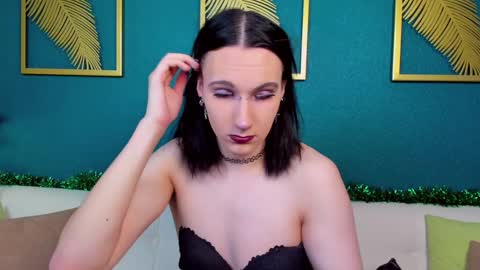 Snapshot of filldamon chatting on December 24, 10:11 am Honey Ill be waiting for you Mon Fri Sat Sun 10am-5pm and Wed 3am-10amGMT online show from December 24, 10:11 am