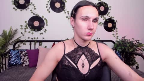 Snapshot of filldamon chatting on January 29, 10:05 am Honey Ill be waiting for you Mon Fri Sat Sun 10am-5pm and Wed 3am-10amGMT online show from January 29, 10:05 am