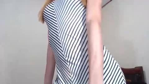 Snapshot of flacats23cm chatting on January 11, 10:51 pm flats23cm online show from January 11, 10:51 pm