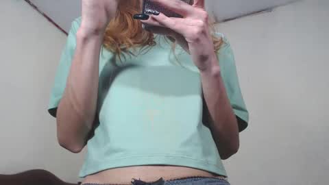 Snapshot of flacats23cm chatting on January 15, 6:51 pm flats23cm online show from January 15, 6:51 pm
