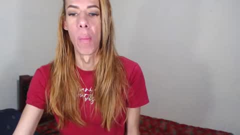 Snapshot of flacats23cm chatting on January 22, 1:00 pm flats23cm online show from January 22, 1:00 pm
