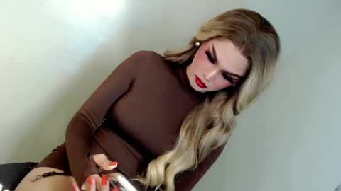 Snapshot of forget_me_not69 chatting on December 3, 8:55 pm KHATRINA STACIE MARIE online show from December 3, 8:55 pm